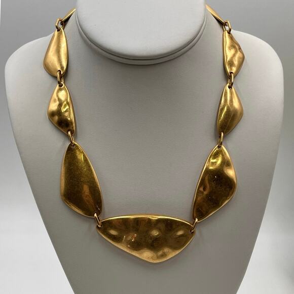 Kendra Scott Kira Vintage Hammered Gold Organic Shaped Statement Necklace - Picture 1 of 12